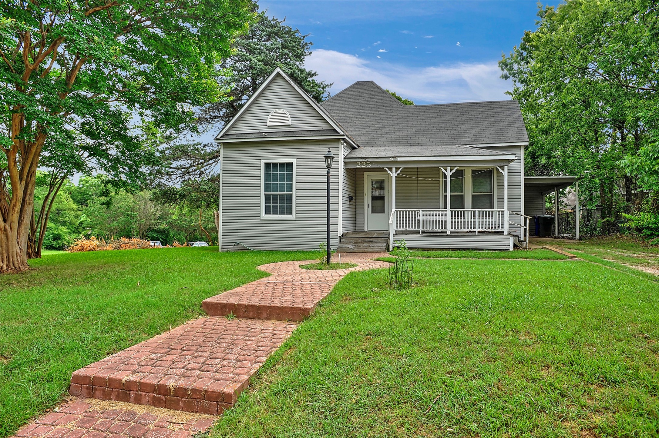 225 N Binkley Street Sherman TX 75092