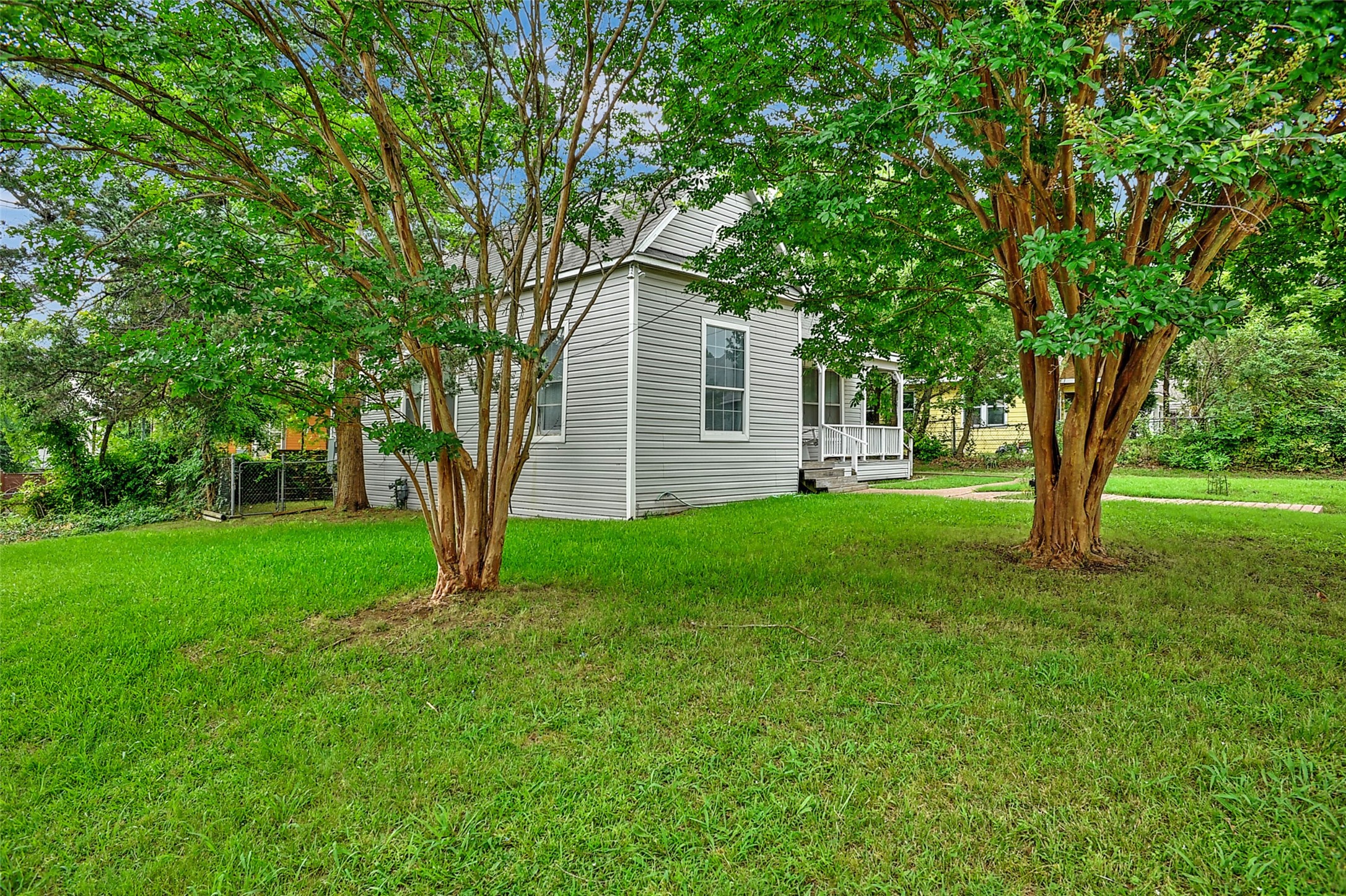 225 N Binkley Street Sherman TX 75092