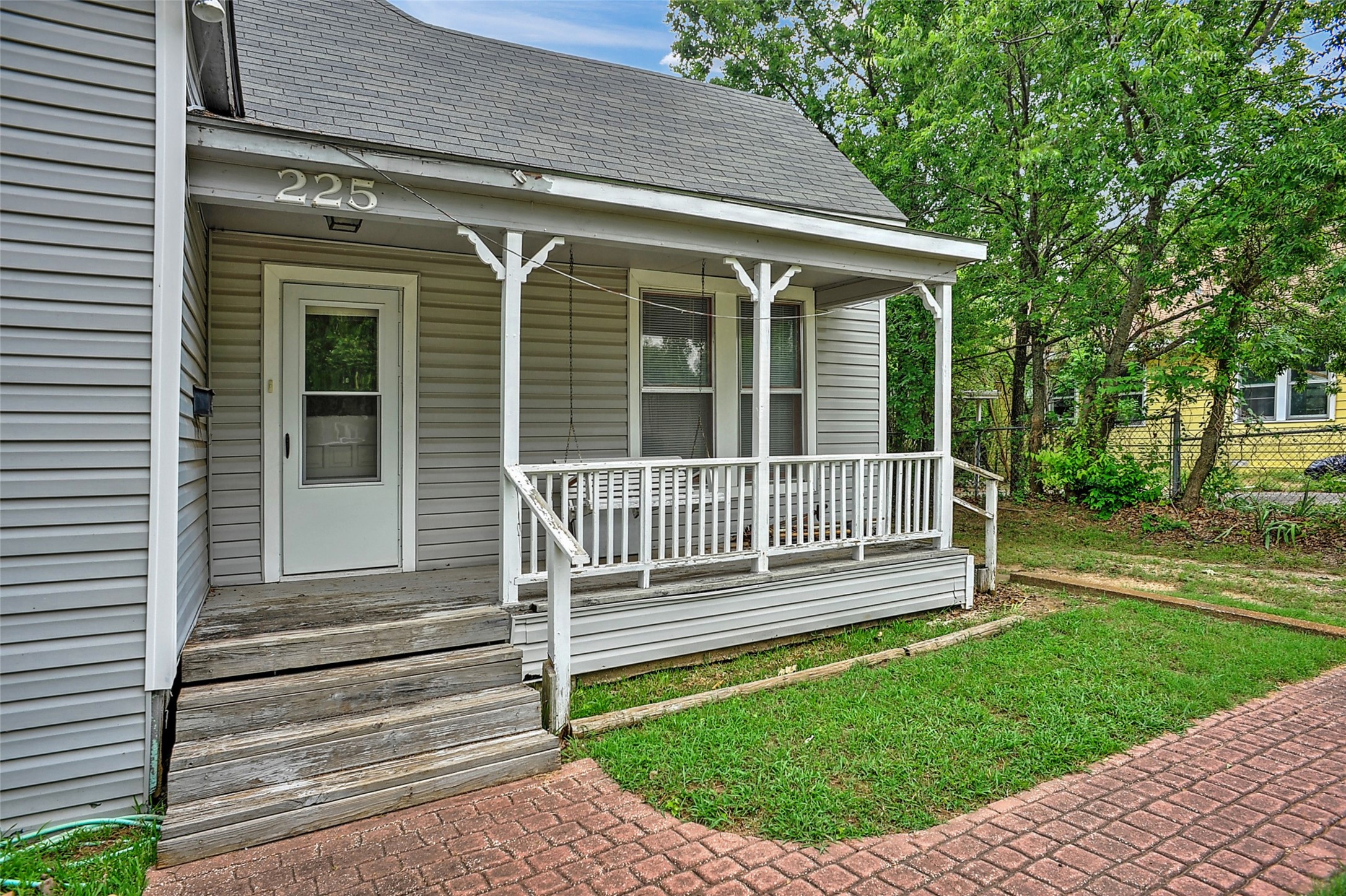 225 N Binkley Street Sherman TX 75092