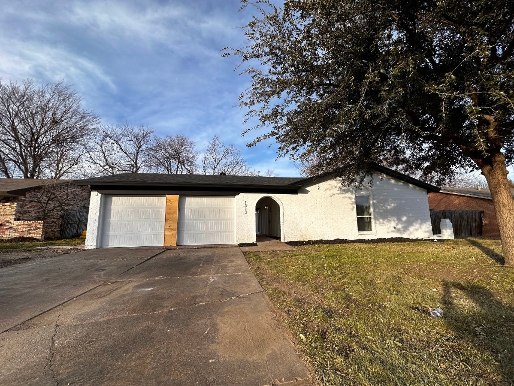 1313 Darlene Lane Arlington TX 76010