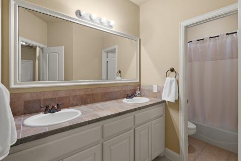 1666 Plum Creek Drive Midlothian TX 76065