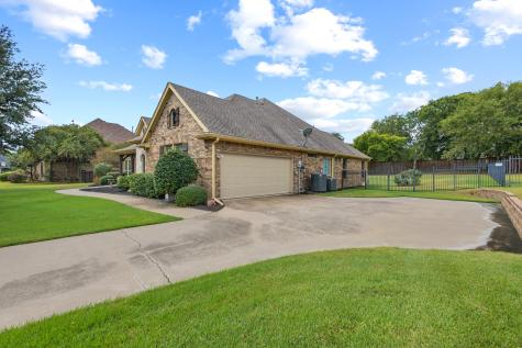 1666 Plum Creek Drive Midlothian TX 76065
