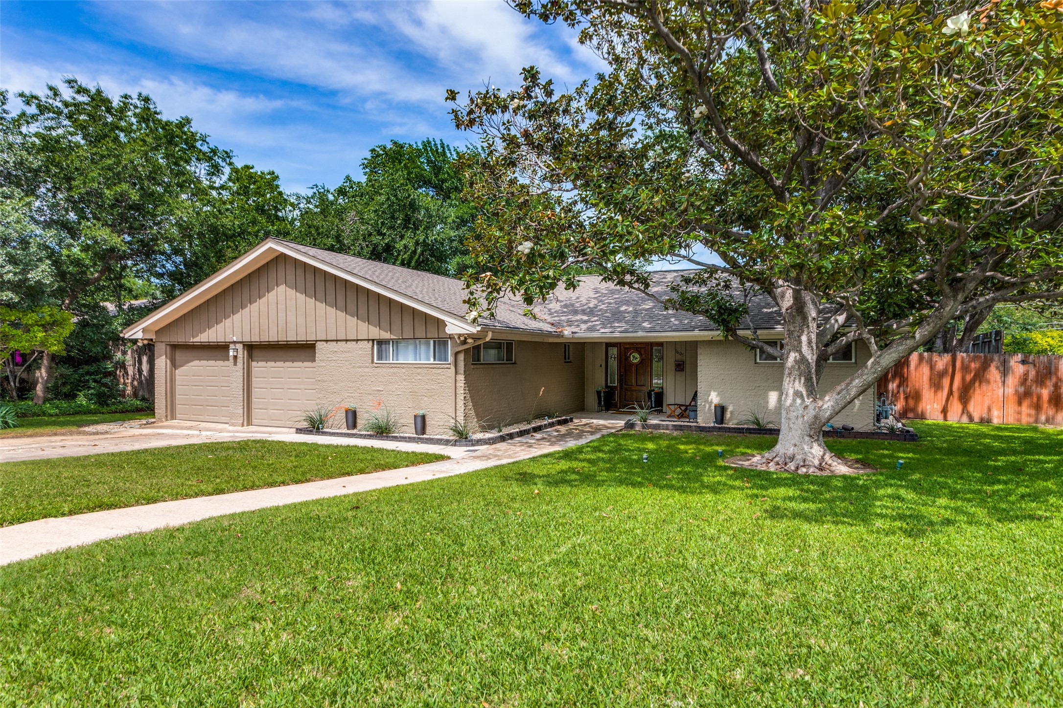 1605 Saxony Road Fort Worth TX 76116