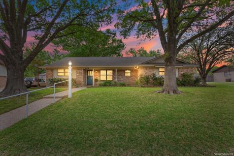 357 S Lindenwood Hewitt TX 76643