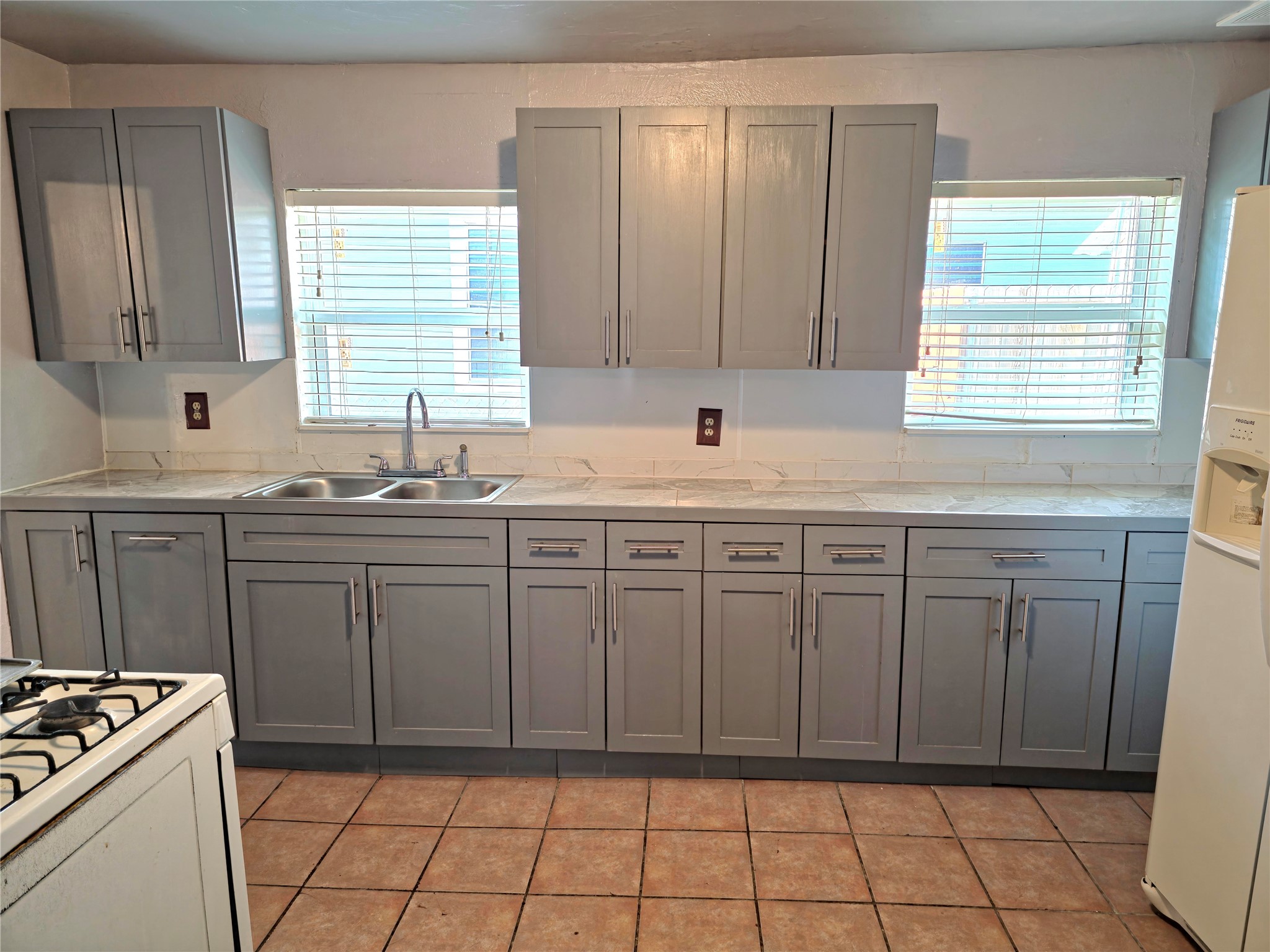 2721 Sharon Street Dallas TX 75211