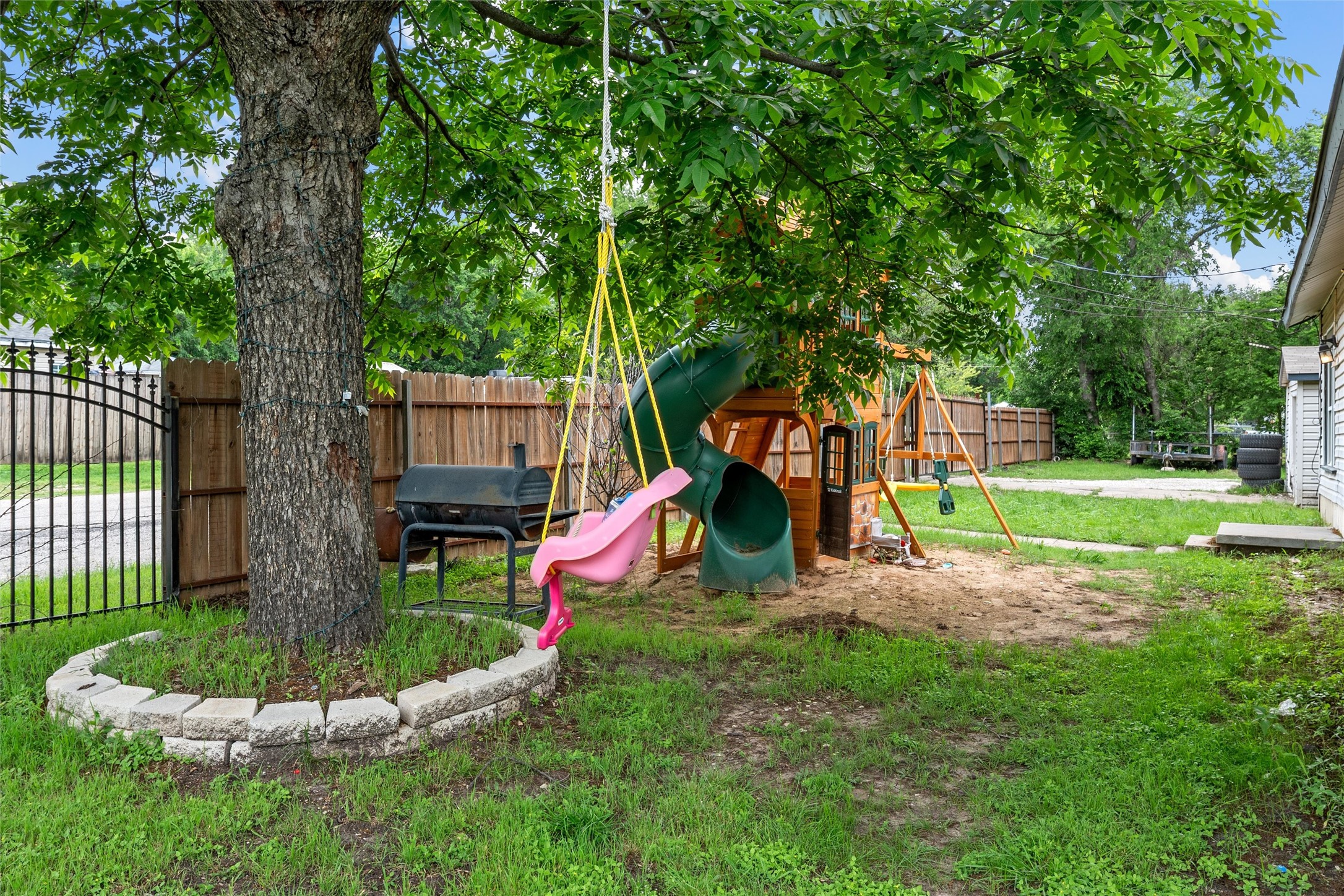 2221 S Park Avenue Waco TX 76706