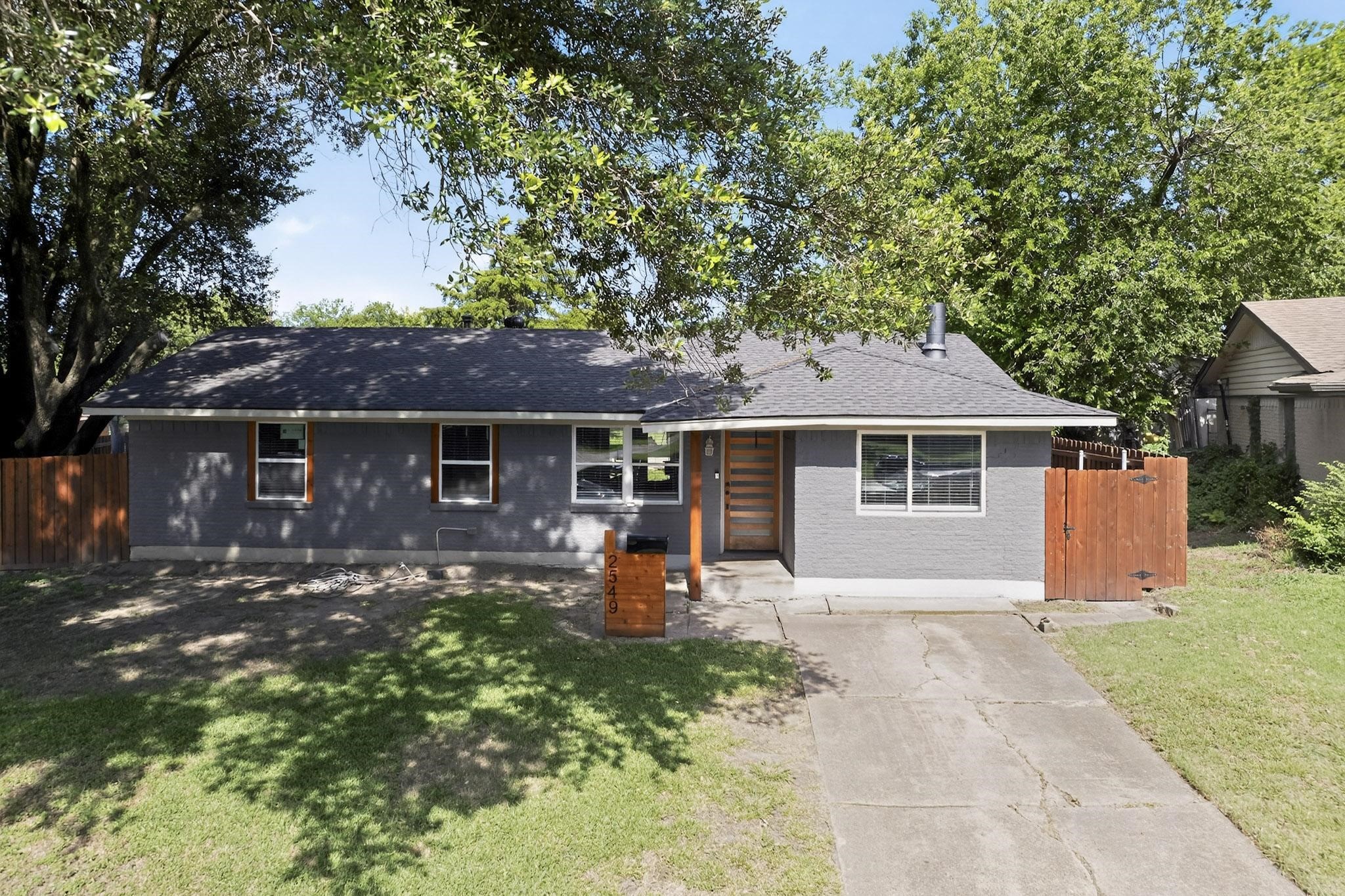 2549 Vickie Street Mesquite TX 75149