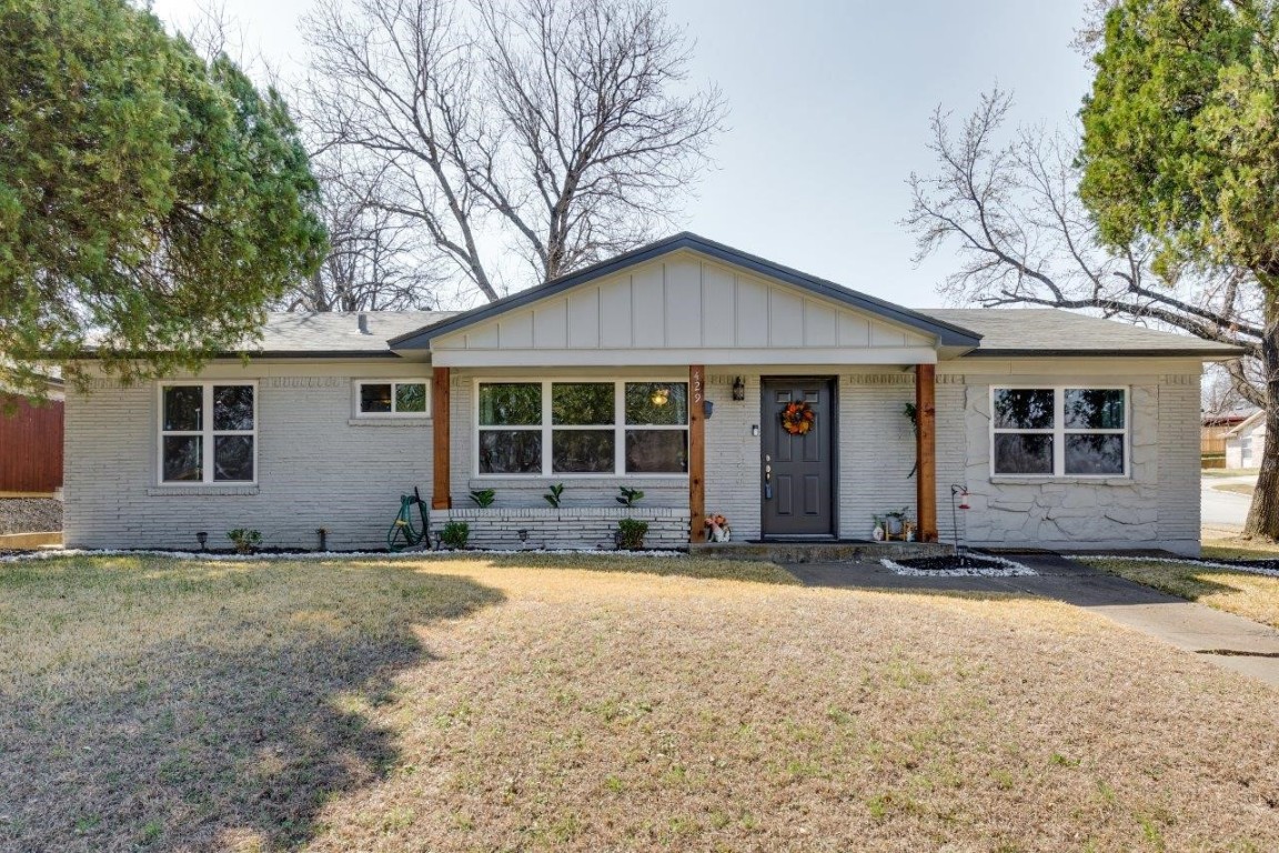 429 W Phillips Court Grand Prairie TX 75051