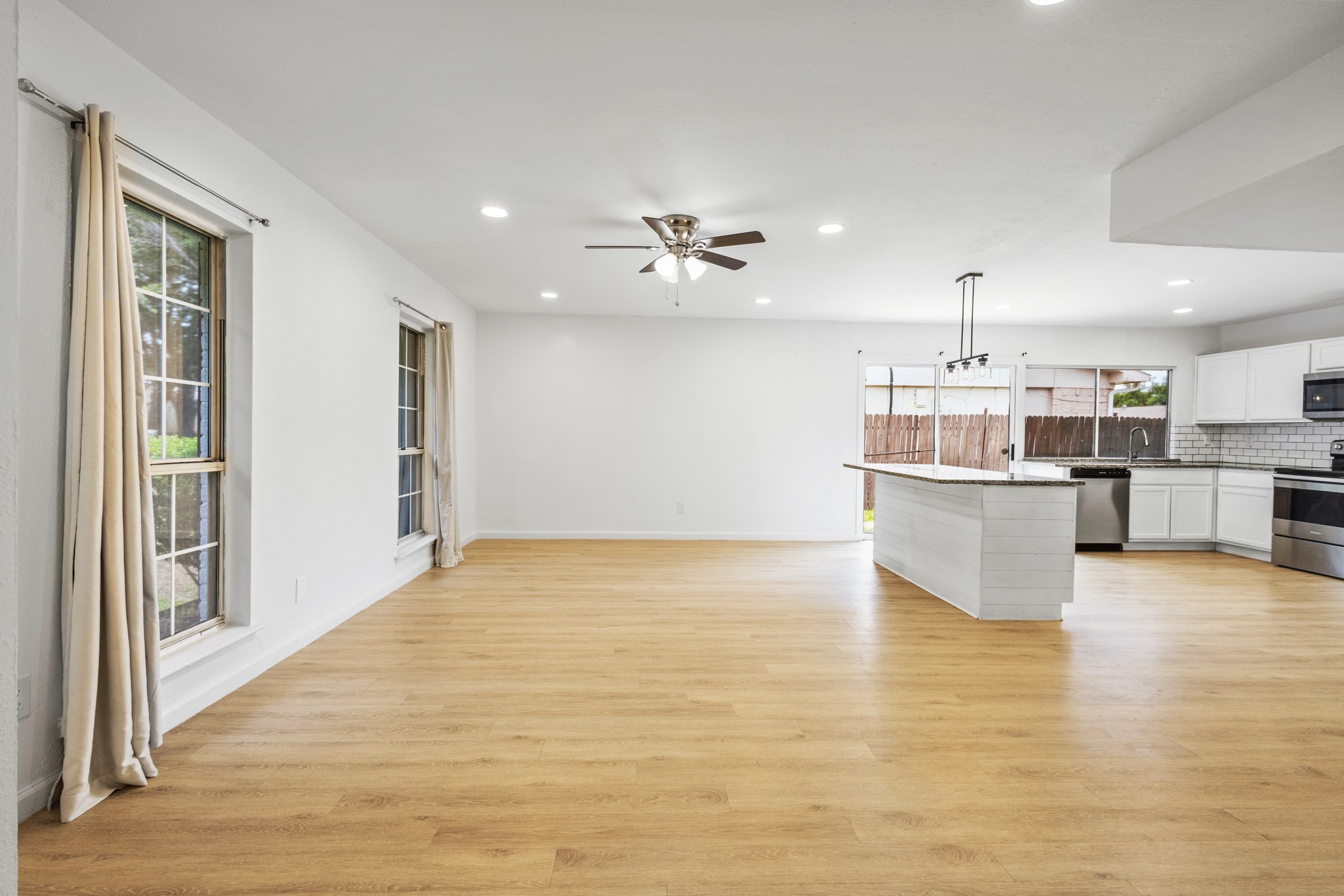 1824 Chamberlain Drive Carrollton TX 75007