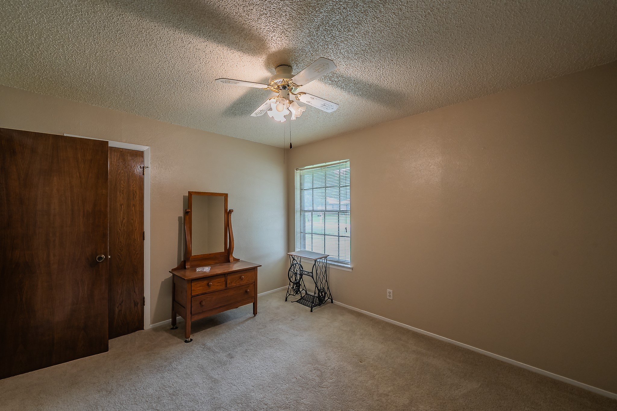 500 Emerson Drive Euless TX 76039