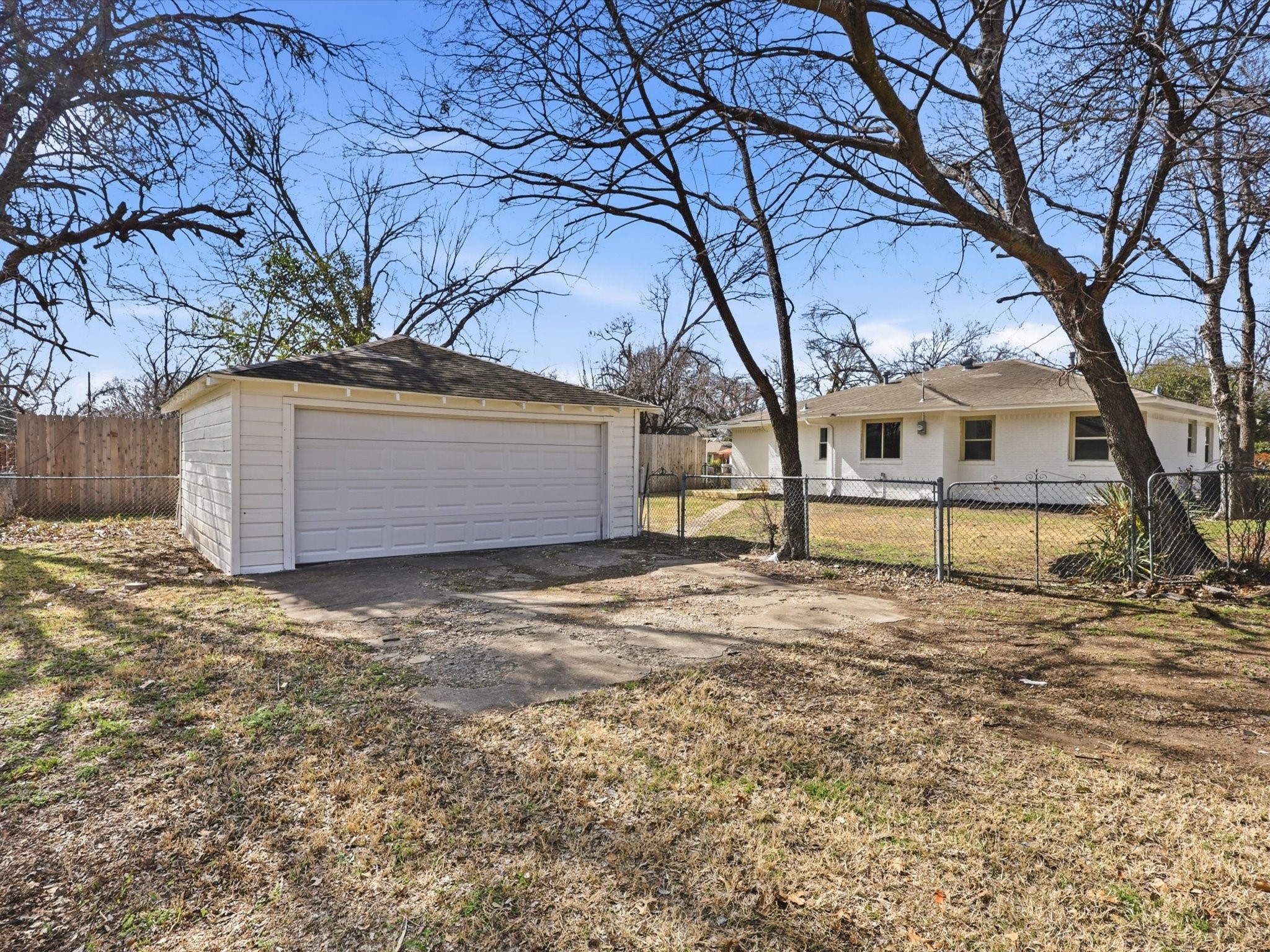 10322 Pinecrest Drive Dallas TX 75228