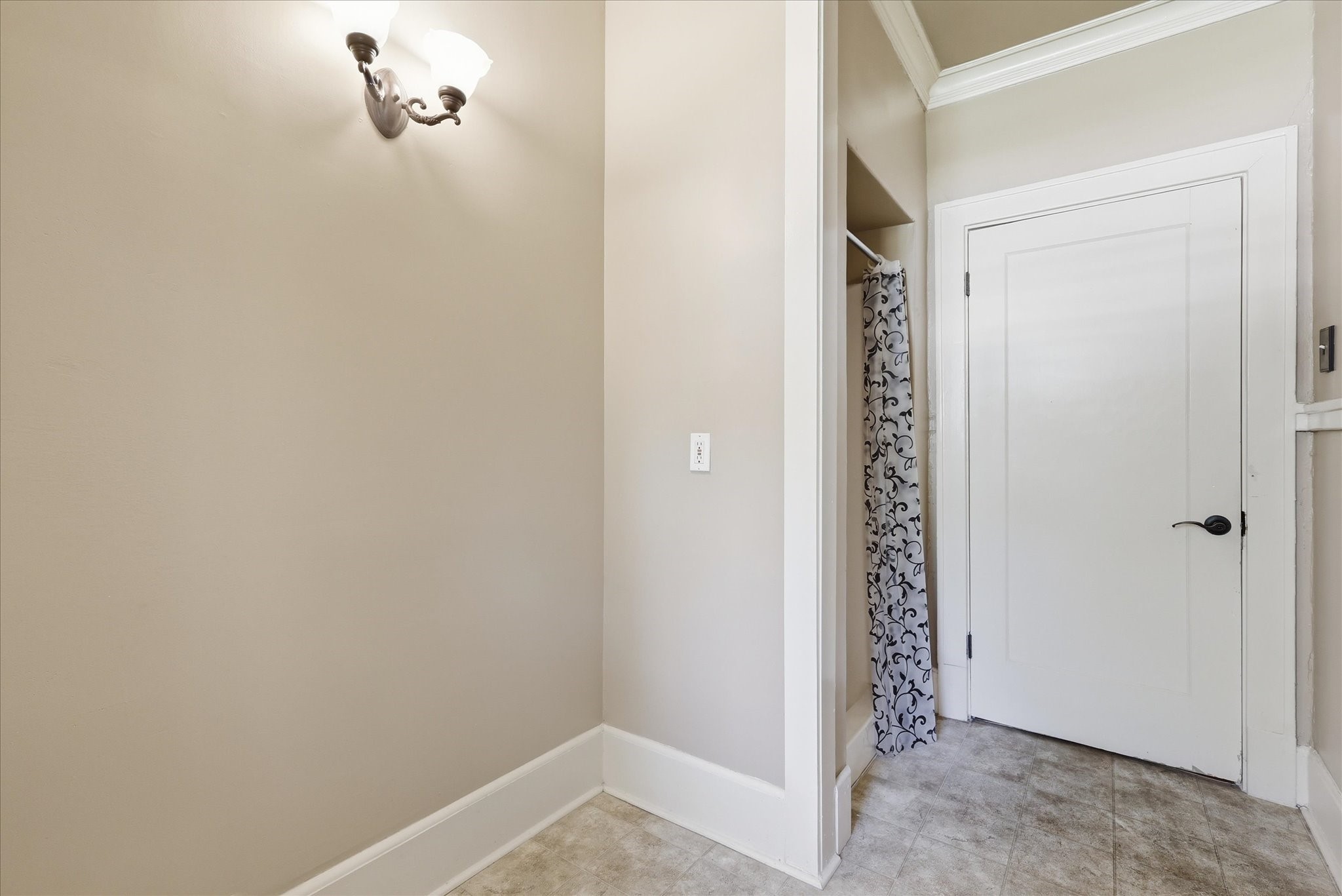1306 N Locust Street Denton TX 76201
