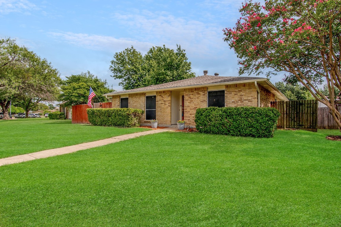 6322 N Jim Miller Road Dallas TX 75228