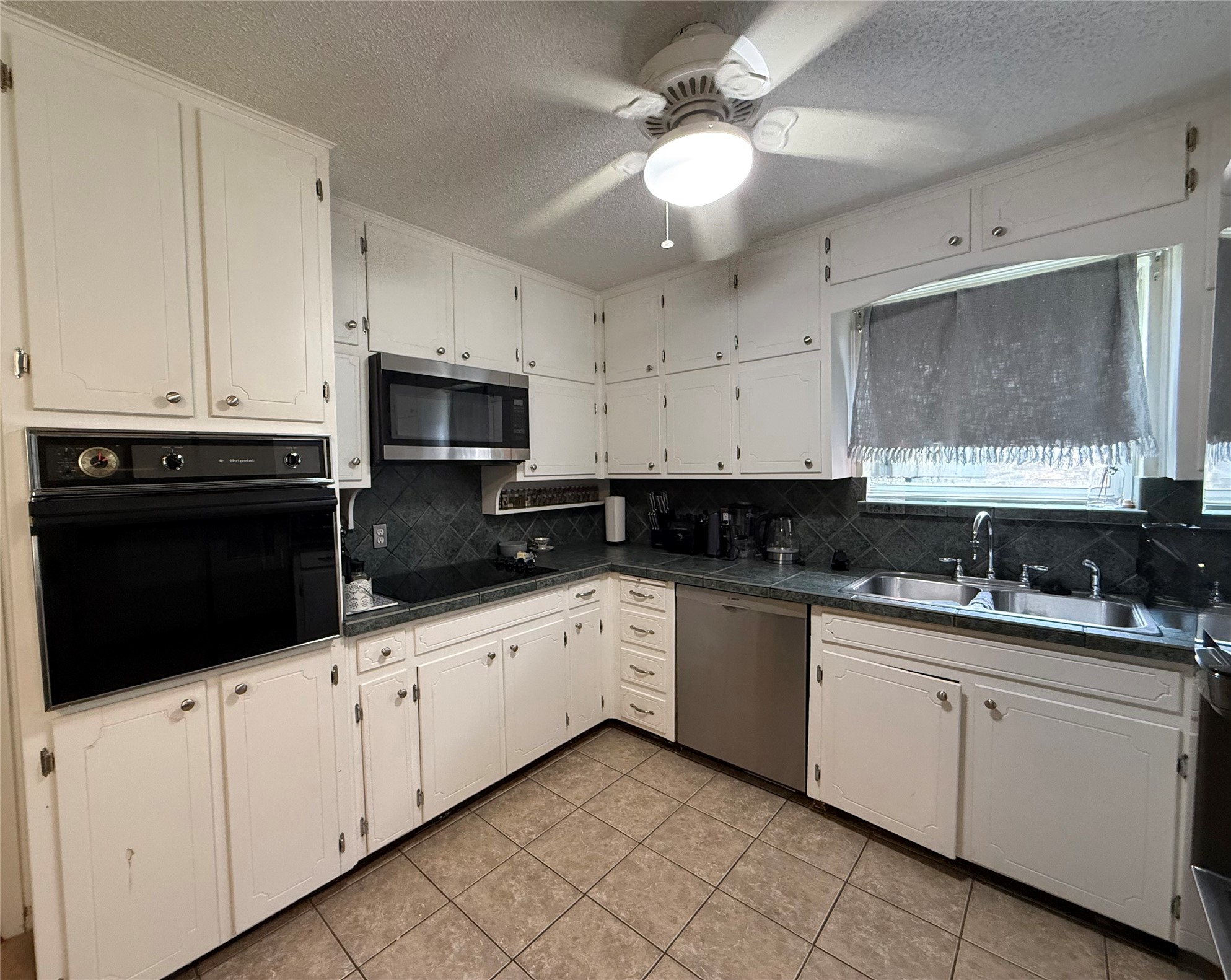 6425 Old Mill Circle Watauga TX 76148