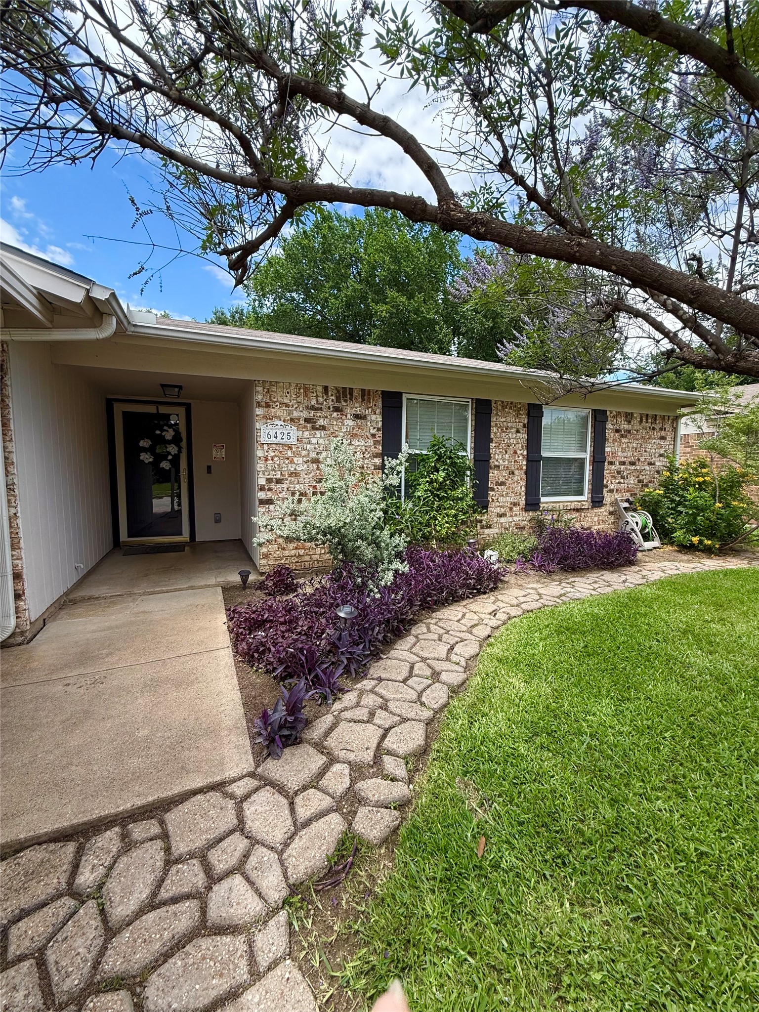 6425 Old Mill Circle Watauga TX 76148
