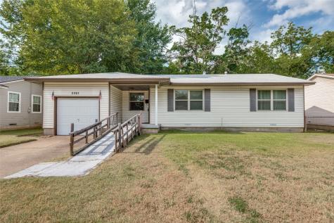 2207 Dennis Street Irving TX 75062