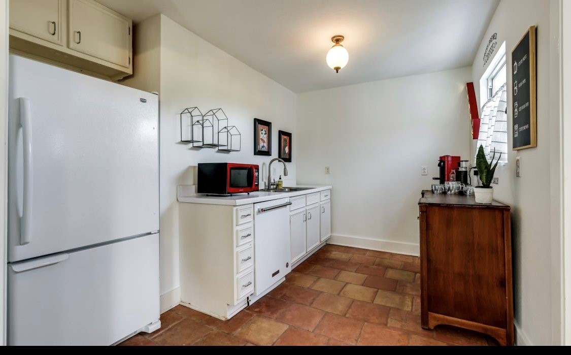 2021 Bluebonnet Drive Fort Worth TX 76111
