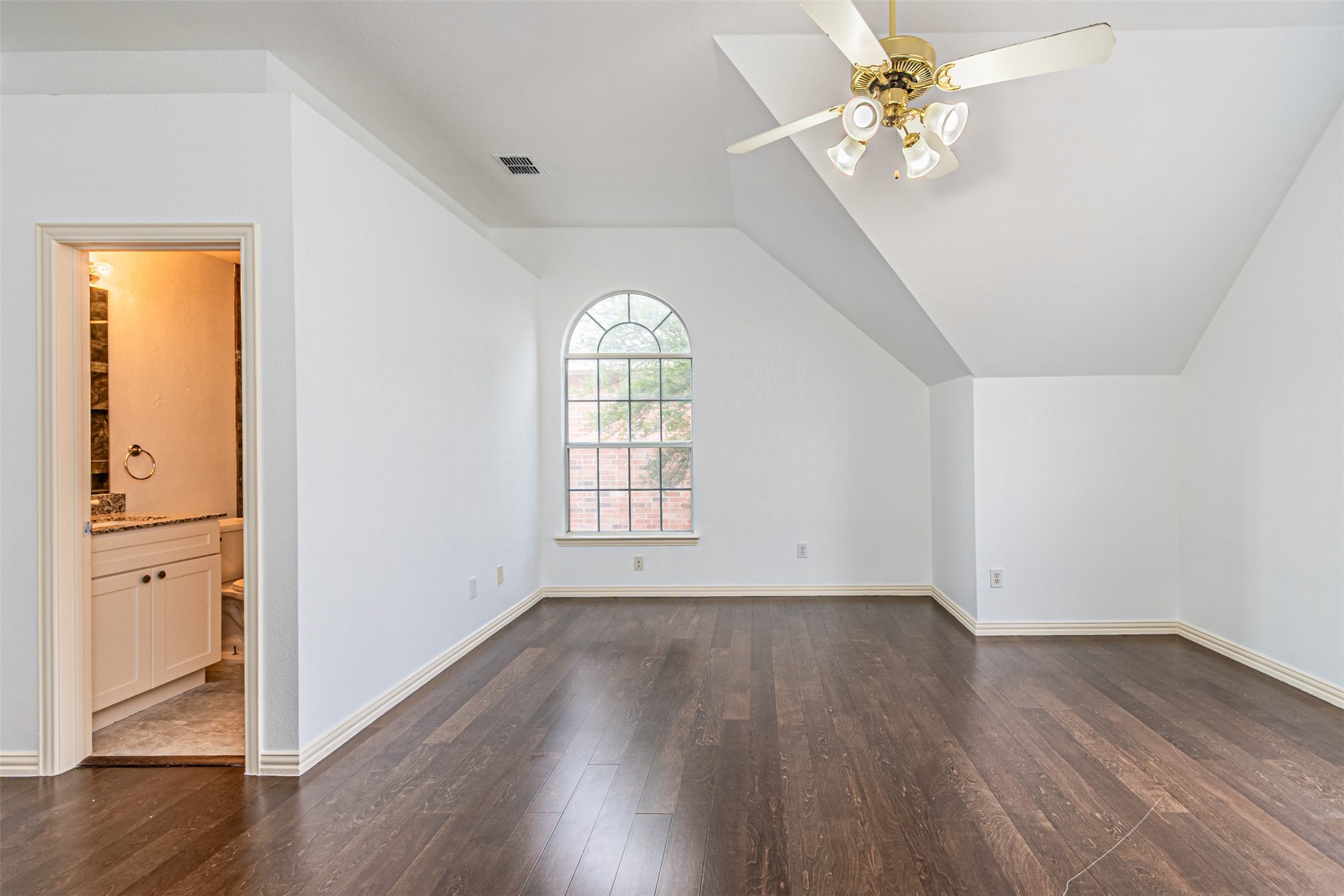 1907 New Haven Road Grapevine TX 76051
