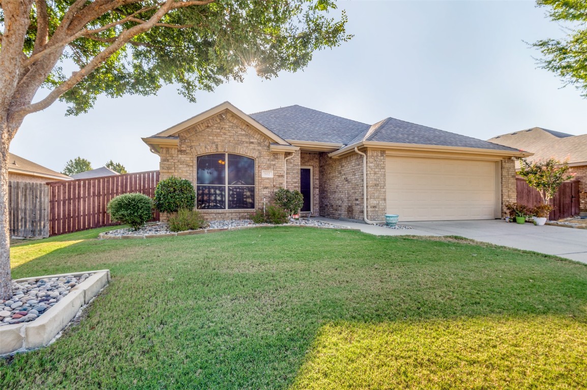 102 Buckingham Drive Waxahachie TX 75165