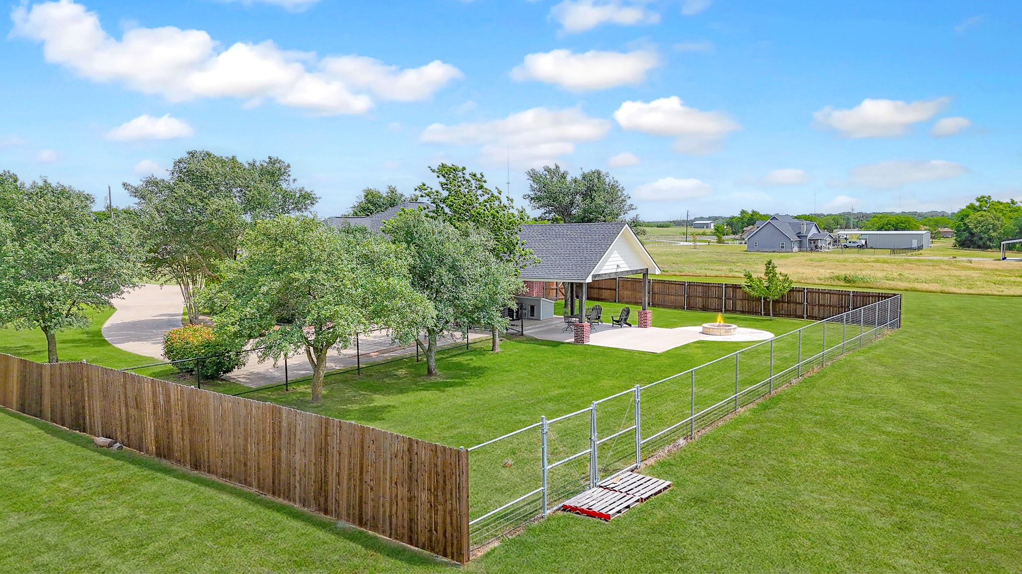 4729 Fm 744 Corsicana TX 75110