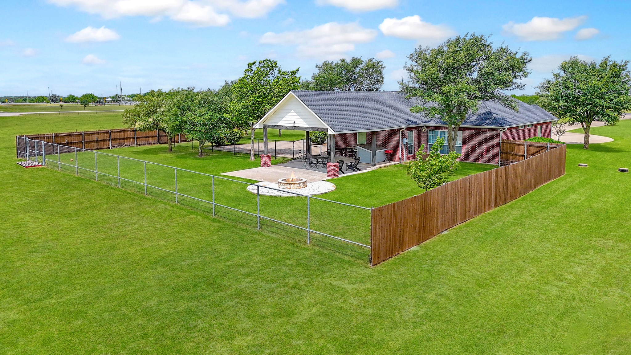 4729 Fm 744 Corsicana TX 75110