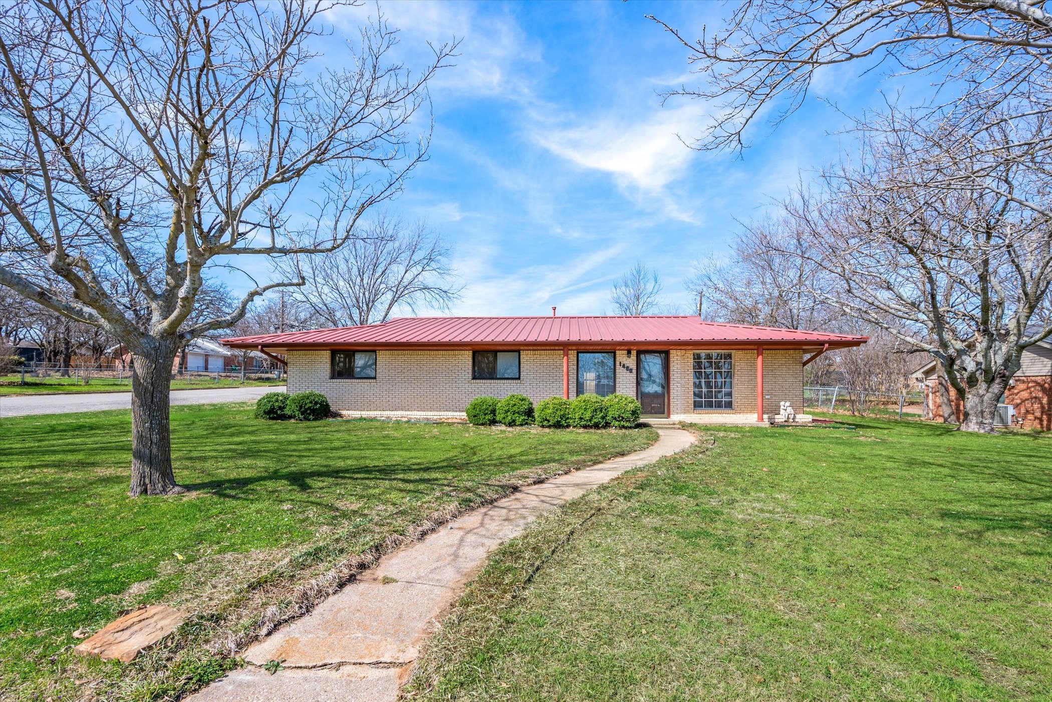 1400 Jefferson Street Bowie TX 76230