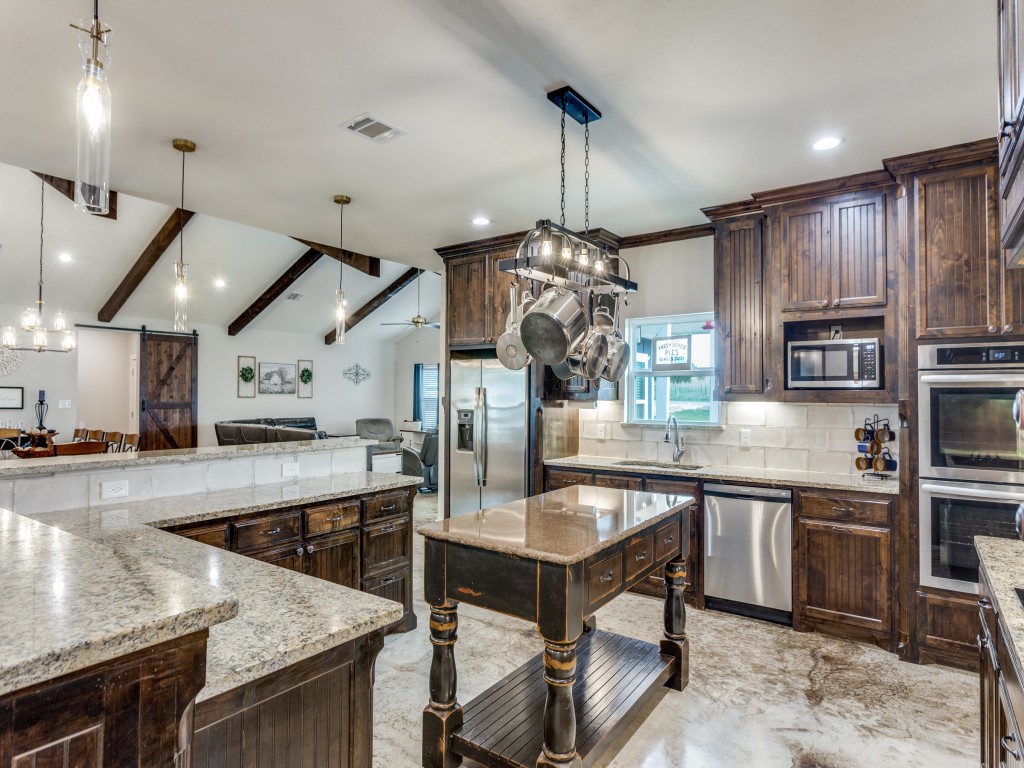 115 Kriston Lane Springtown TX 76082