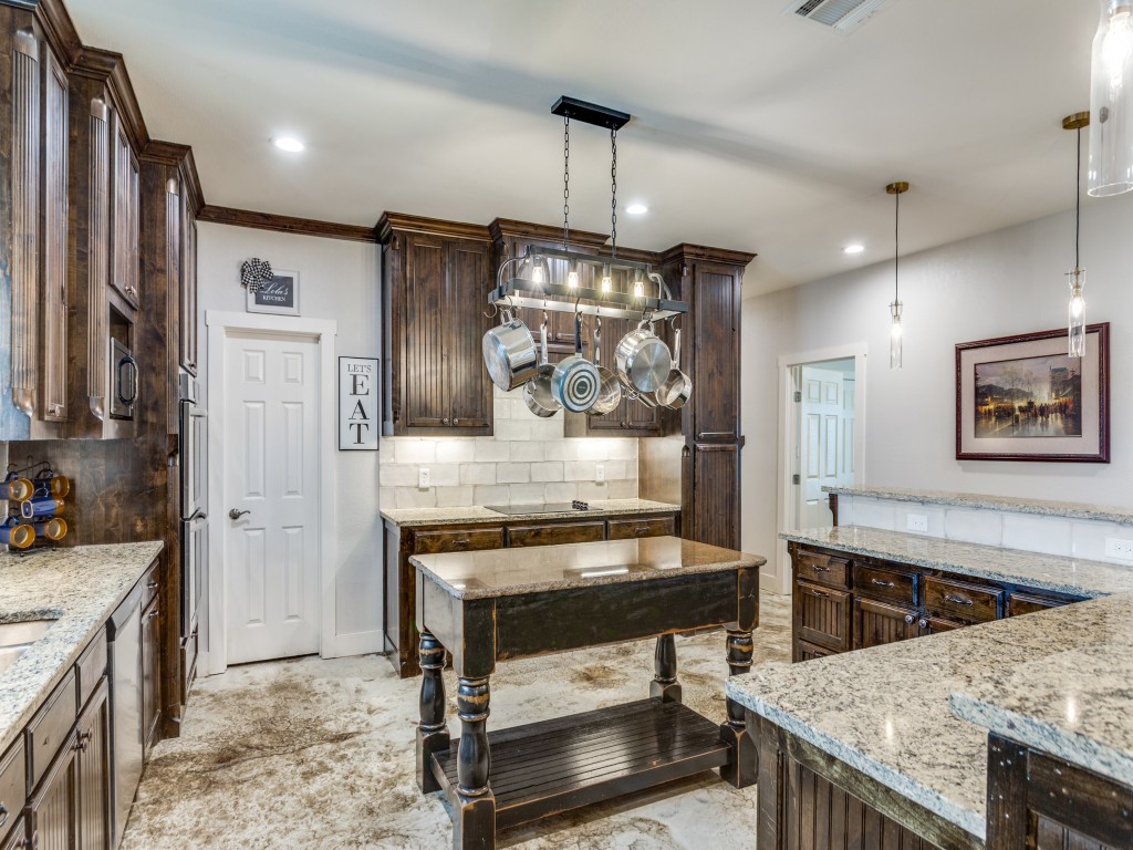 115 Kriston Lane Springtown TX 76082