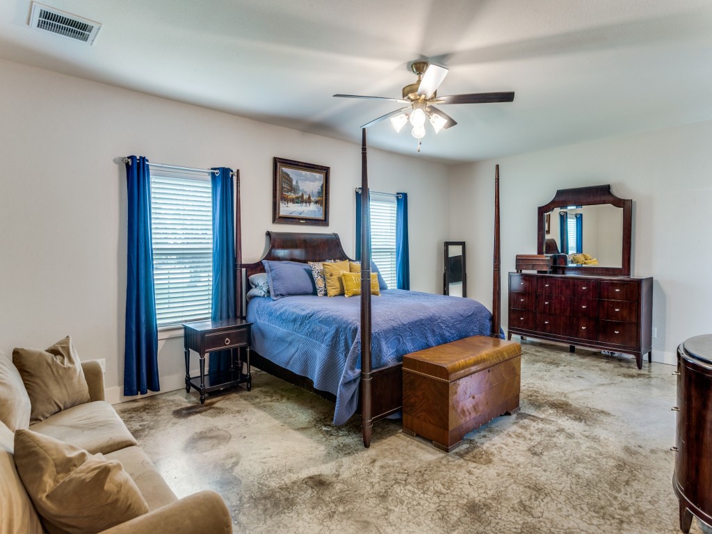 115 Kriston Lane Springtown TX 76082