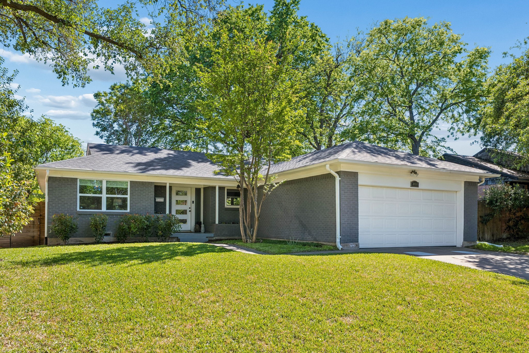 3050 Latham Drive Dallas TX 75229