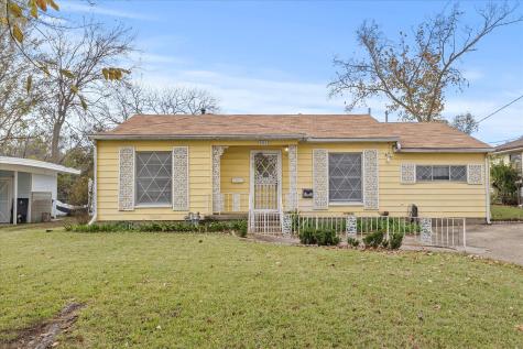 302 S Clark Street Rockwall TX 75087