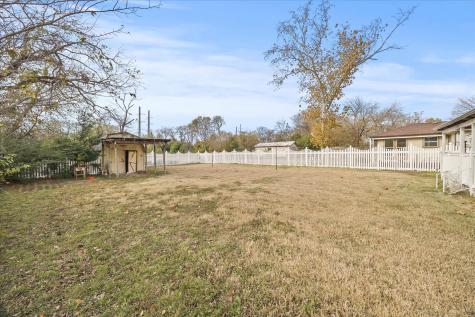 302 S Clark Street Rockwall TX 75087