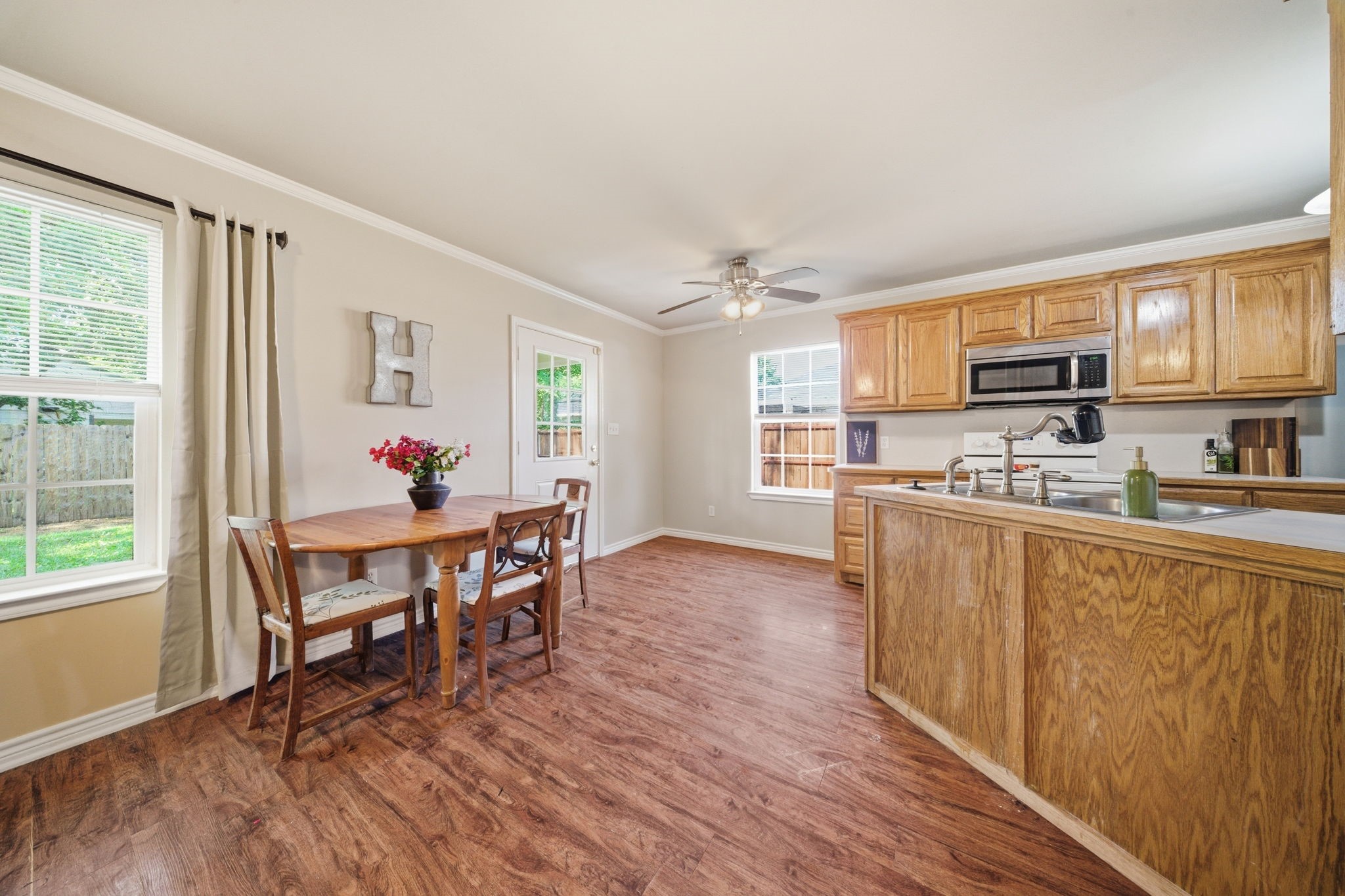 402 Robertson Street Collinsville TX 76233