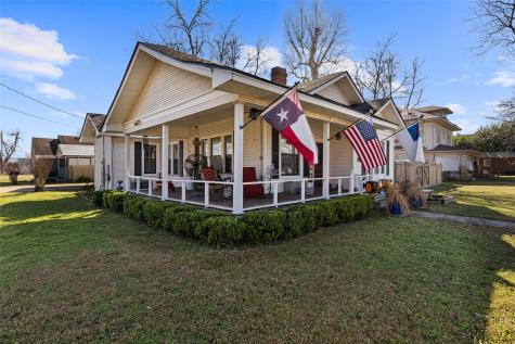 217 N Montgomery Street Gilmer TX 75644