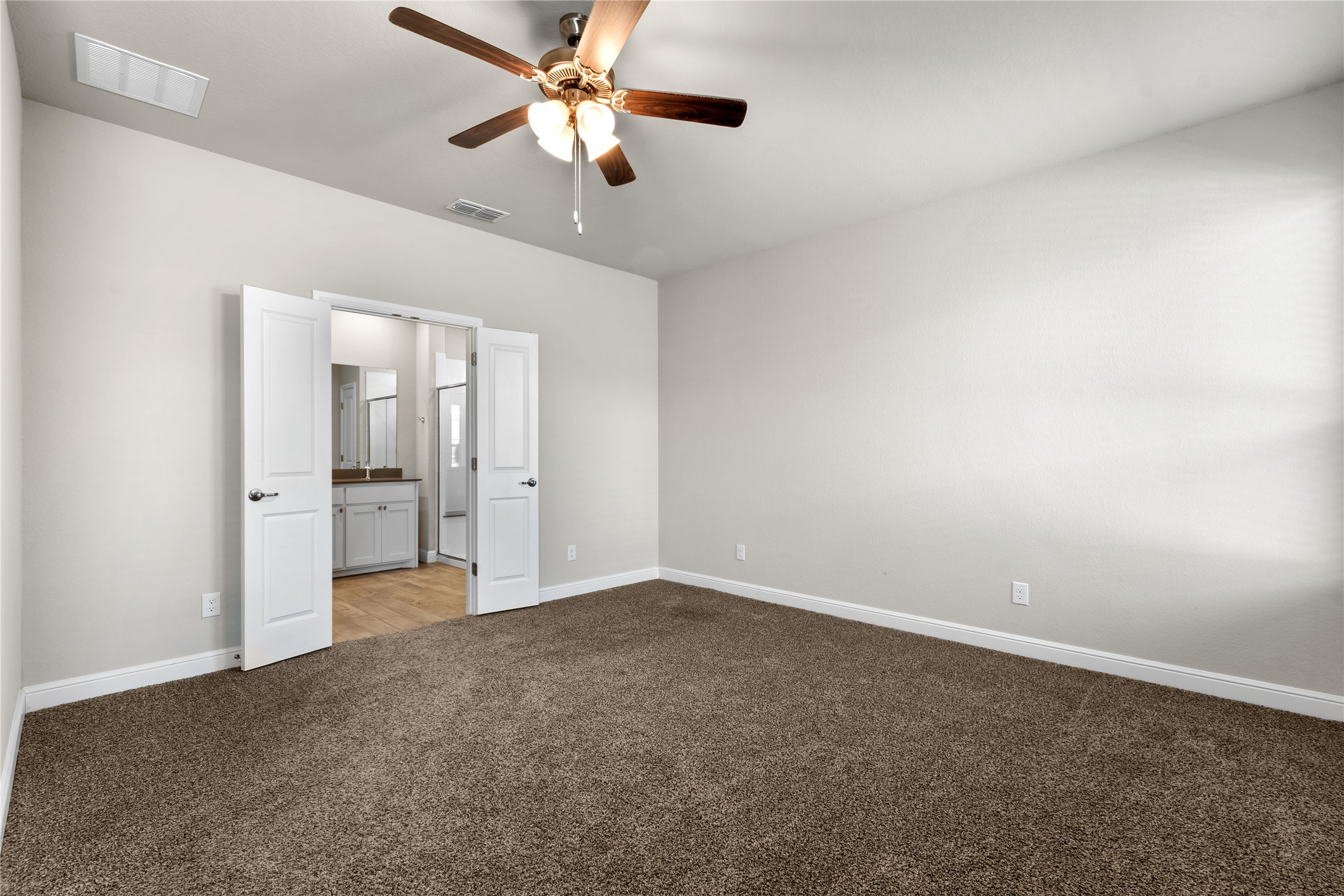 1045 Kirkham Way Fort Worth TX 76247