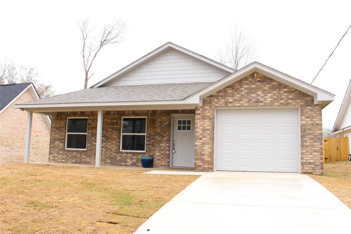 505 S Bradford Street Gilmer TX 75644