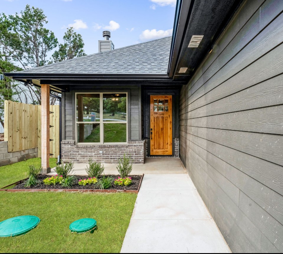 3007 Brazos River Drive Granbury TX 76048
