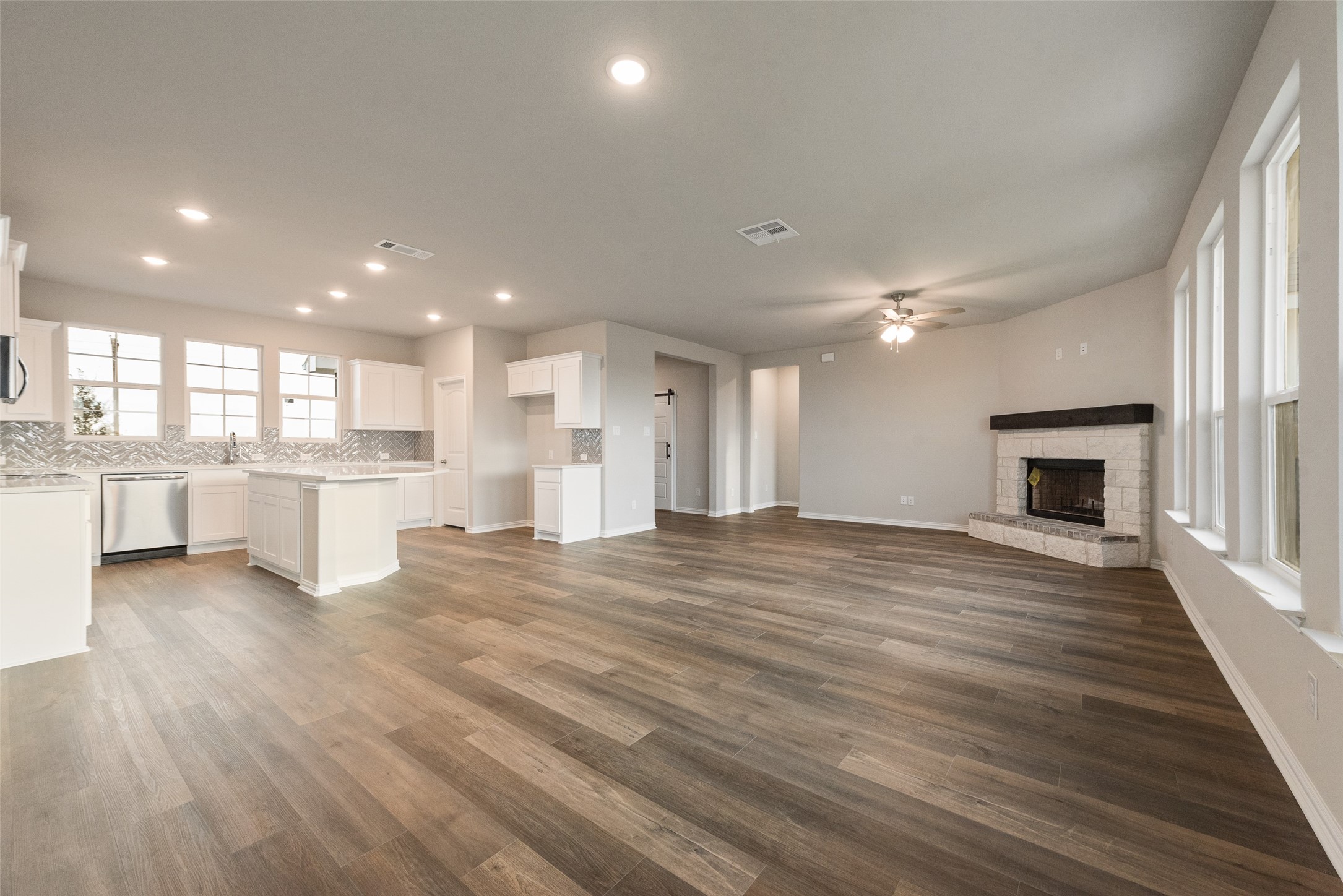 1230 County Road 200 Valley View TX 76272