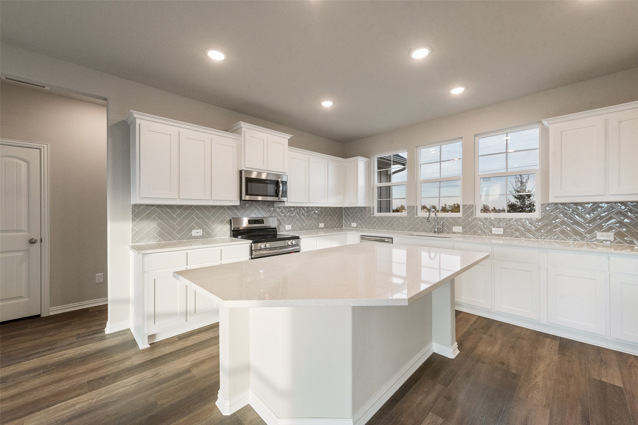 1230 County Road 200 Valley View TX 76272