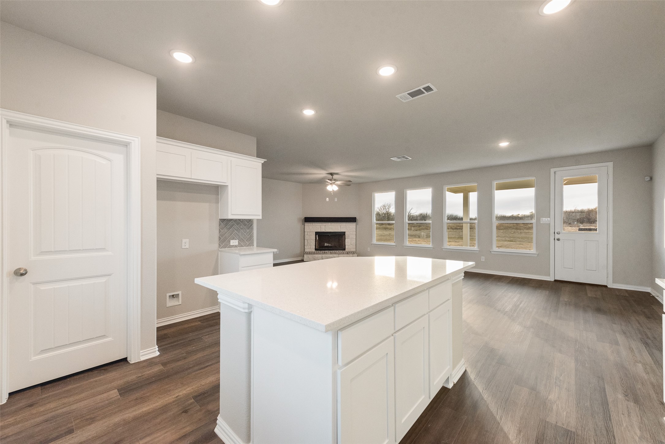 1230 County Road 200 Valley View TX 76272