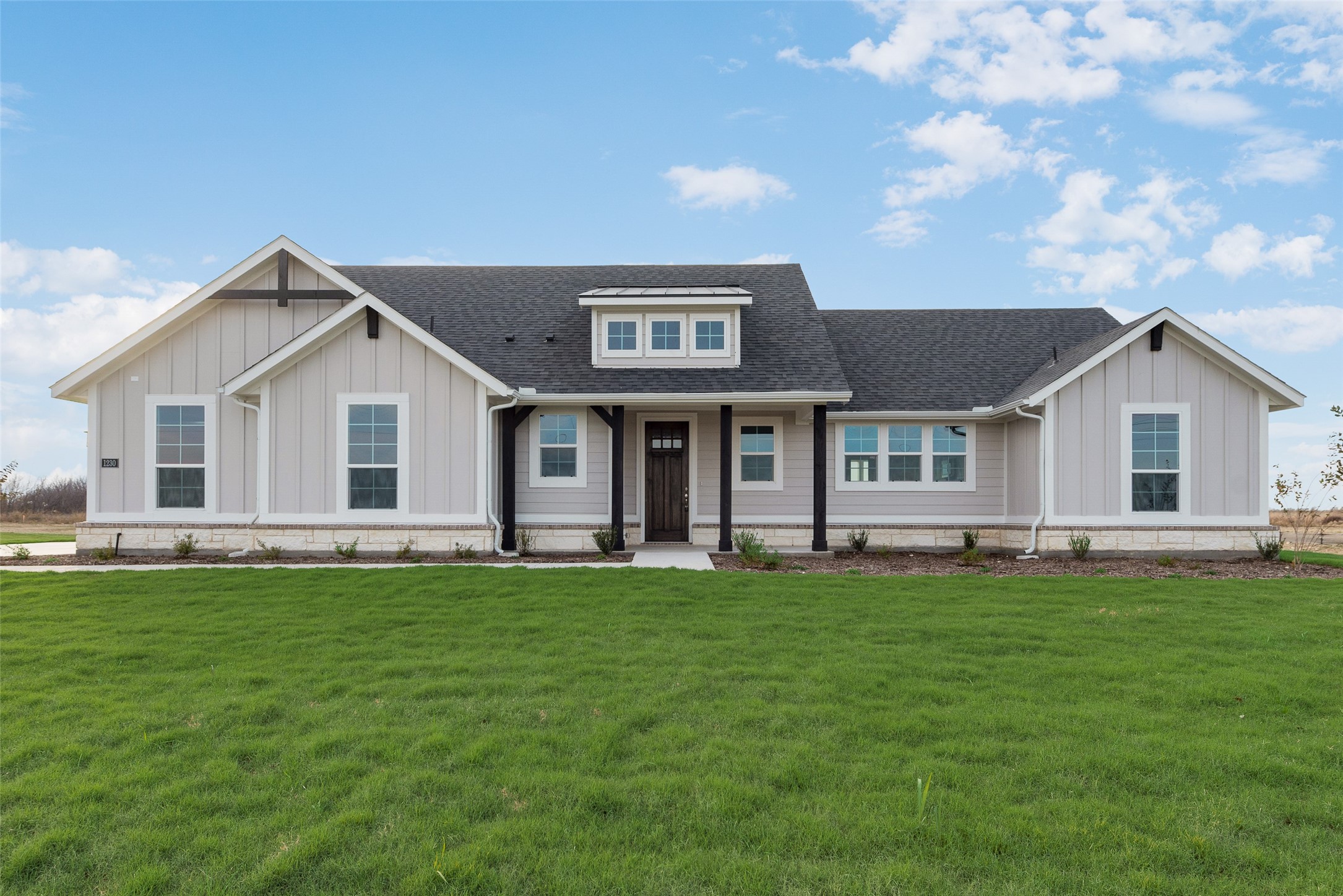 1230 County Road 200 Valley View TX 76272