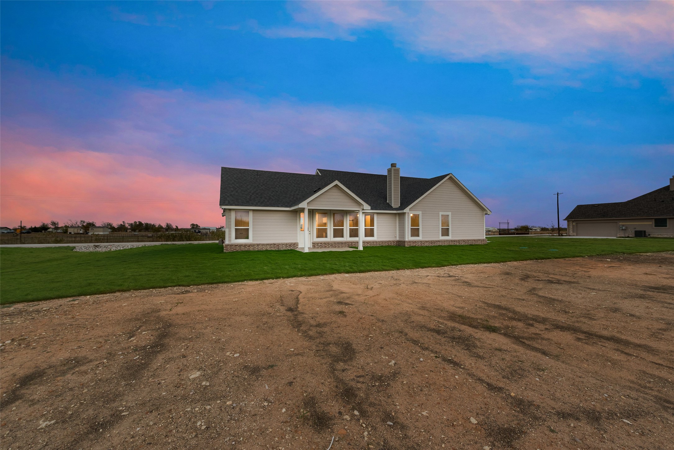 1230 County Road 200 Valley View TX 76272