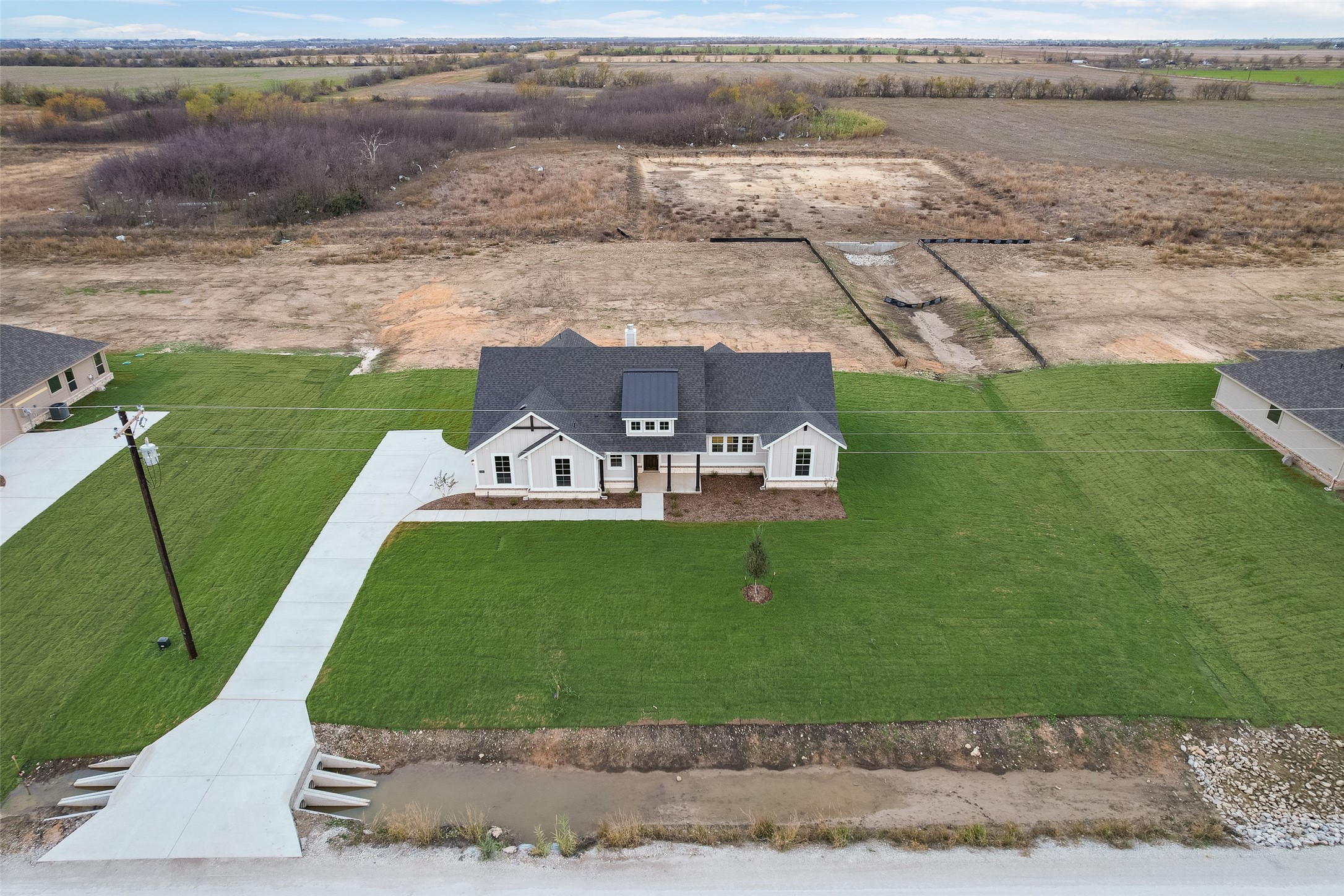 1230 County Road 200 Valley View TX 76272