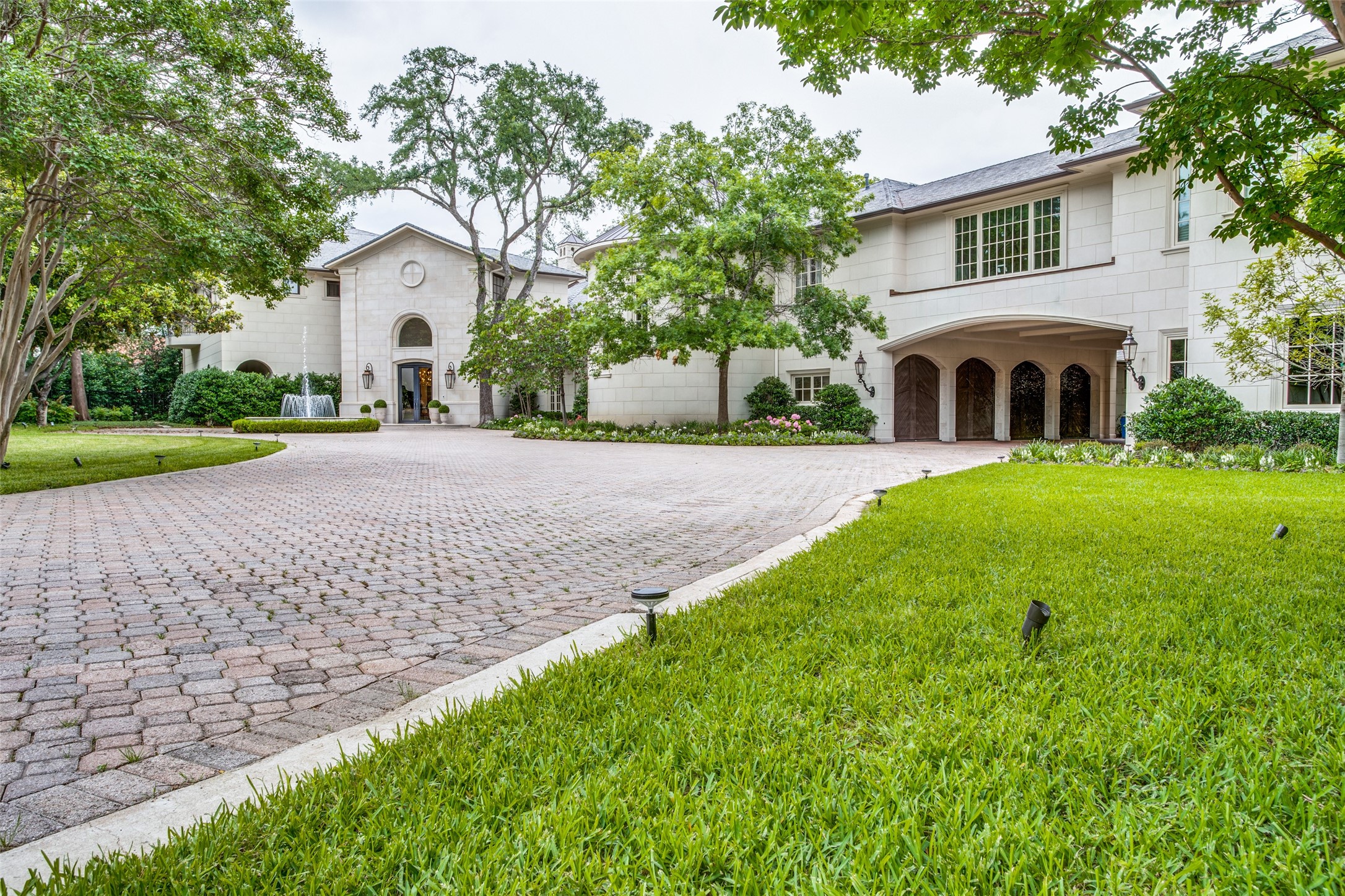 9520 Hathaway Street Dallas TX 75220