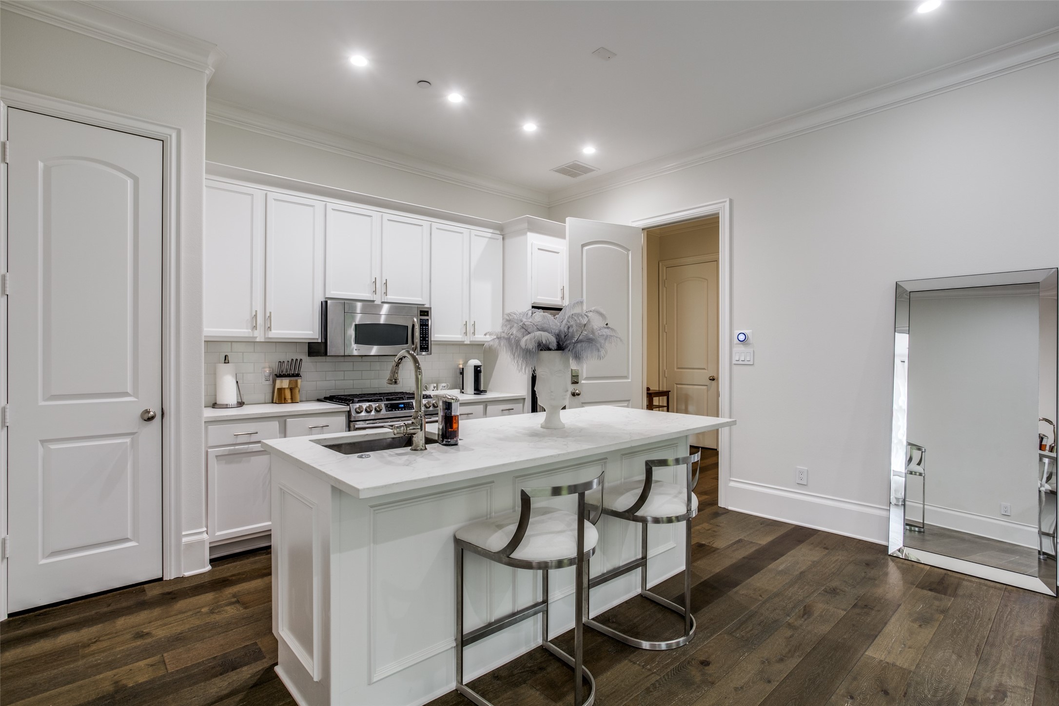 9520 Hathaway Street Dallas TX 75220