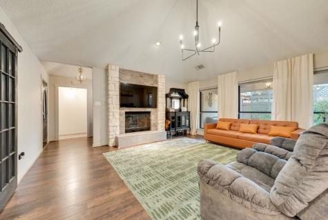 1032 Pebble Beach Drive Mansfield TX 76063