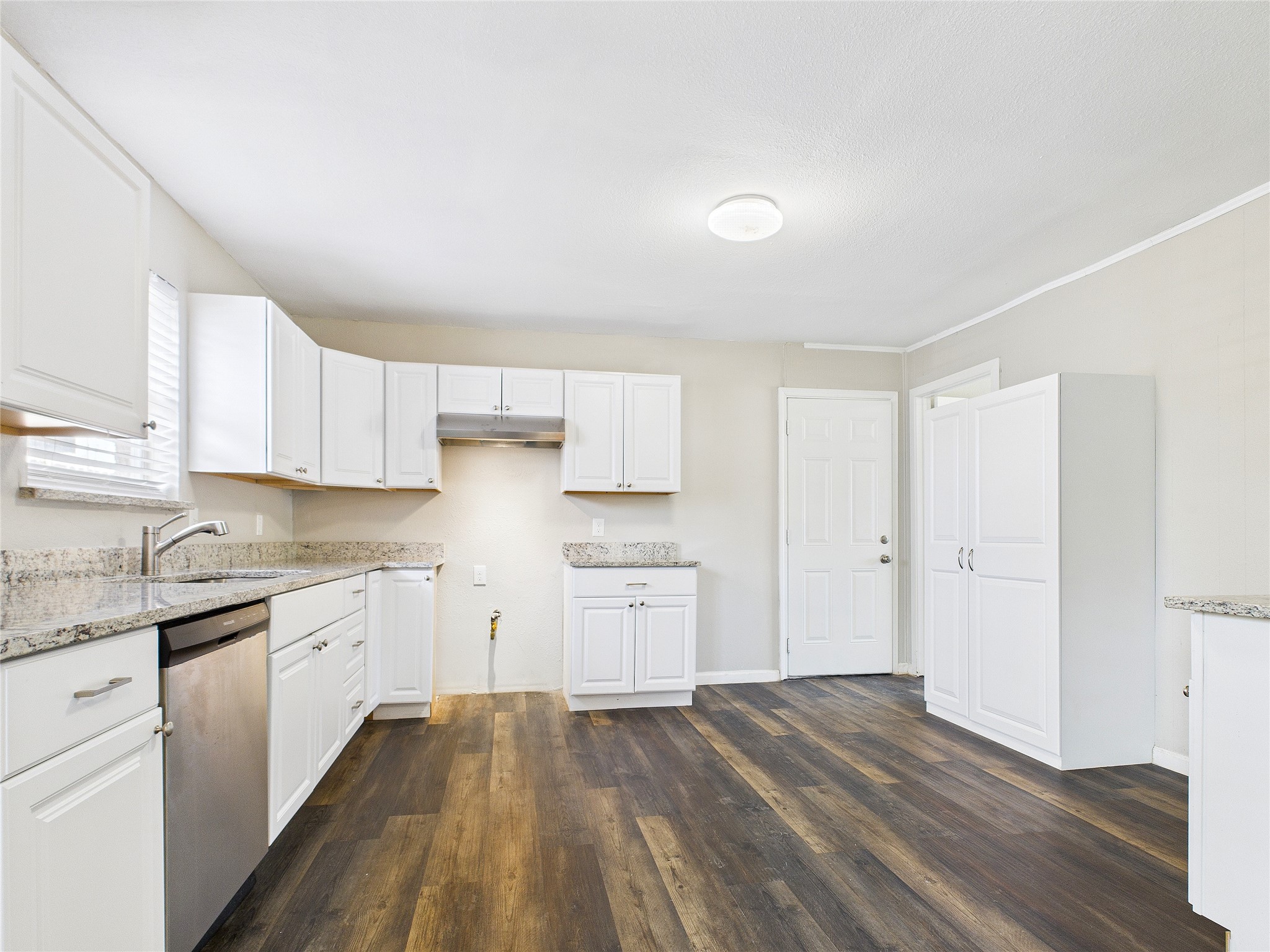 2712 Evans Avenue Fort Worth TX 76104