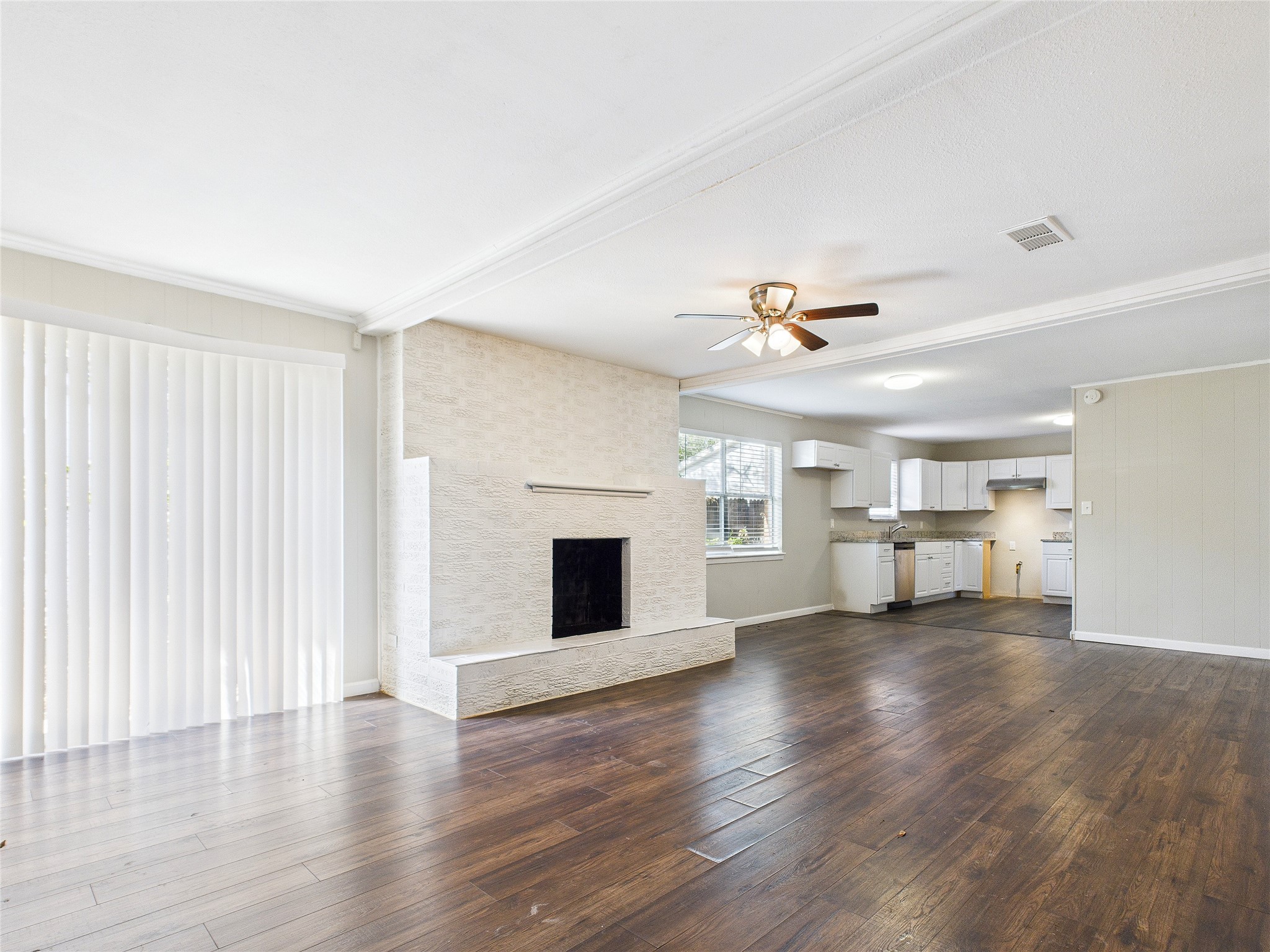 2712 Evans Avenue Fort Worth TX 76104