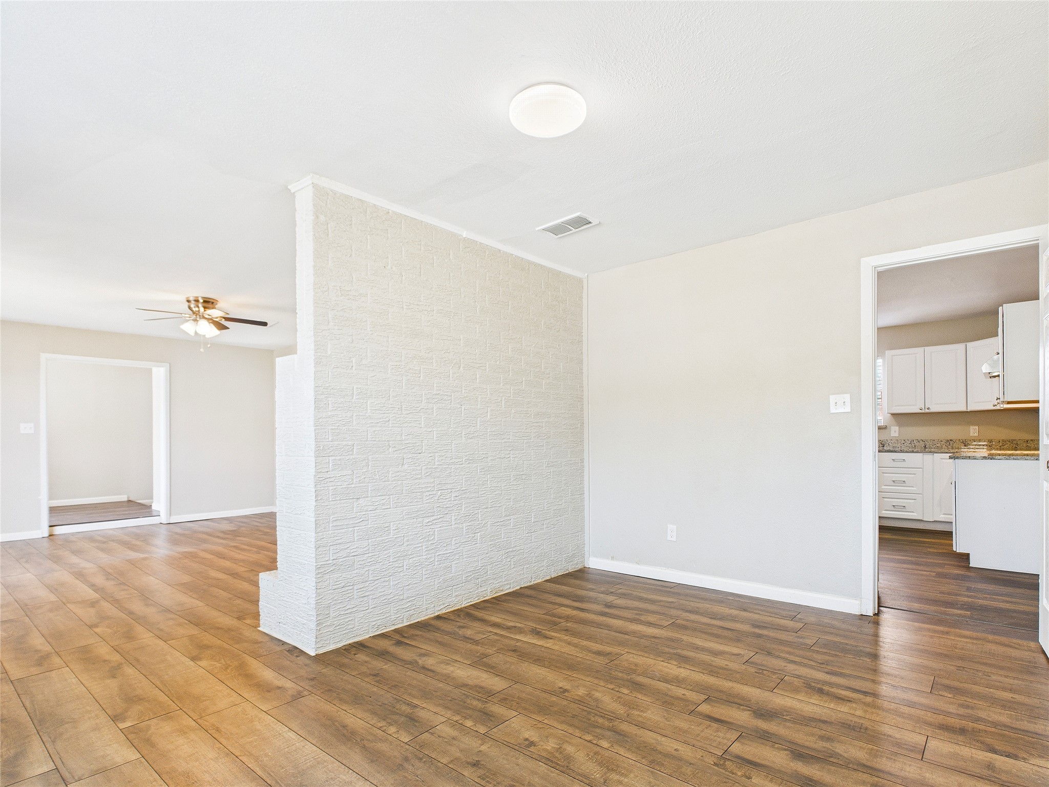 2712 Evans Avenue Fort Worth TX 76104