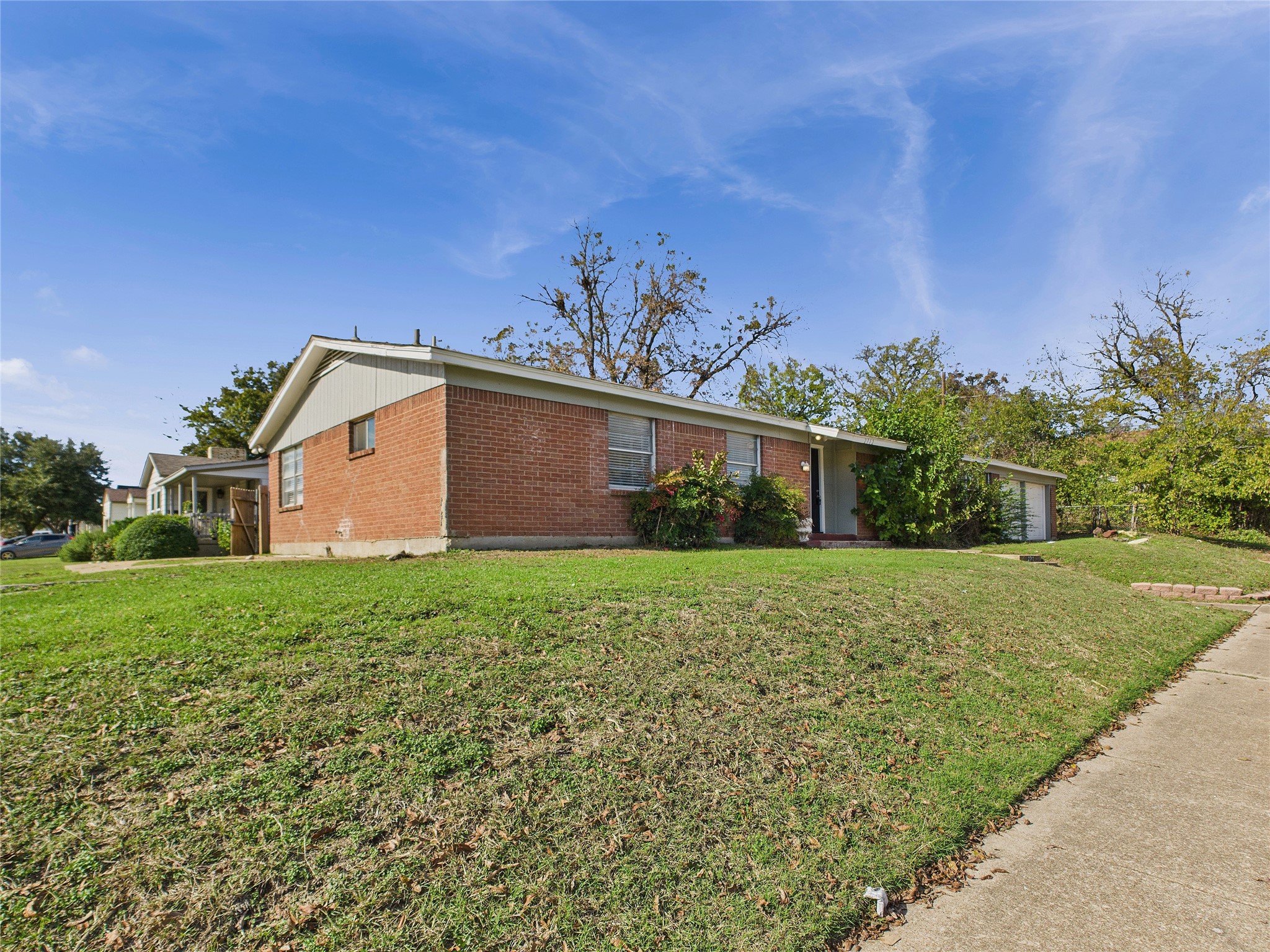 2712 Evans Avenue Fort Worth TX 76104